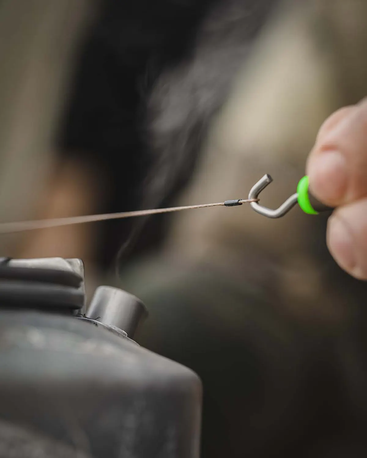 Steam your Blowback Rig hook link straight using Pulla Tools, and also test that it has crimped securely