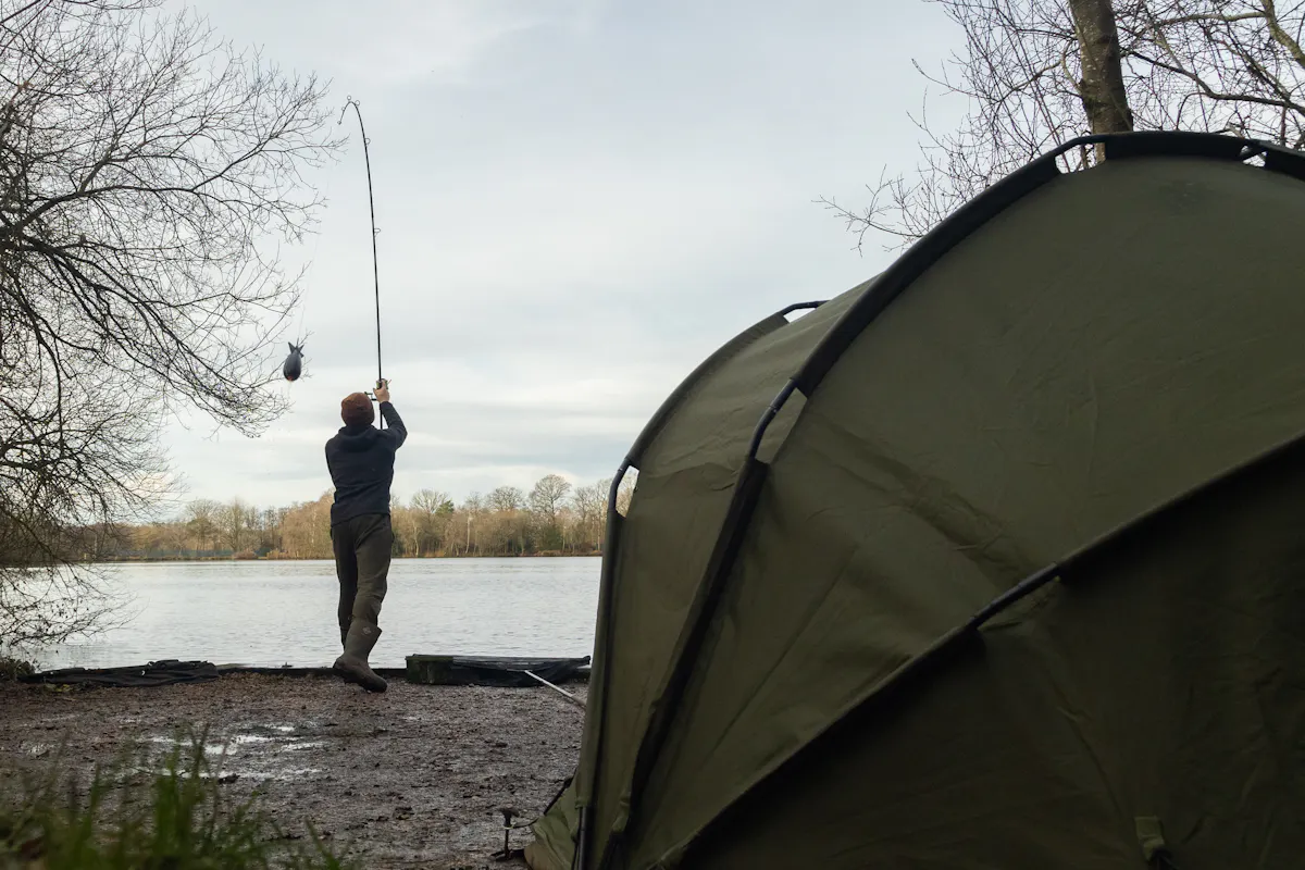 When spodding, you need to consider if you should clip up at exactly the same distance as your rods, or slightly shorter