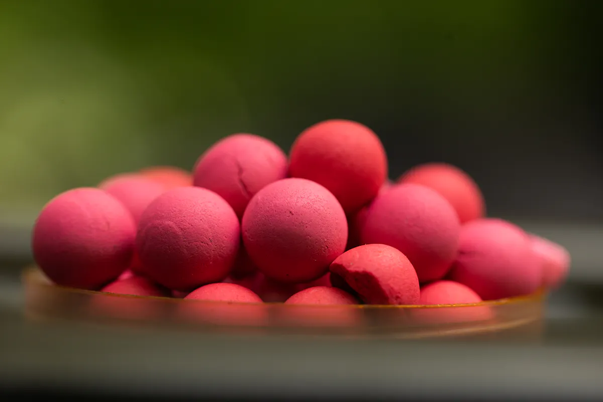 Pink has proven a real winner on previous underwater films, but on this occasion the carp definitely avoided them