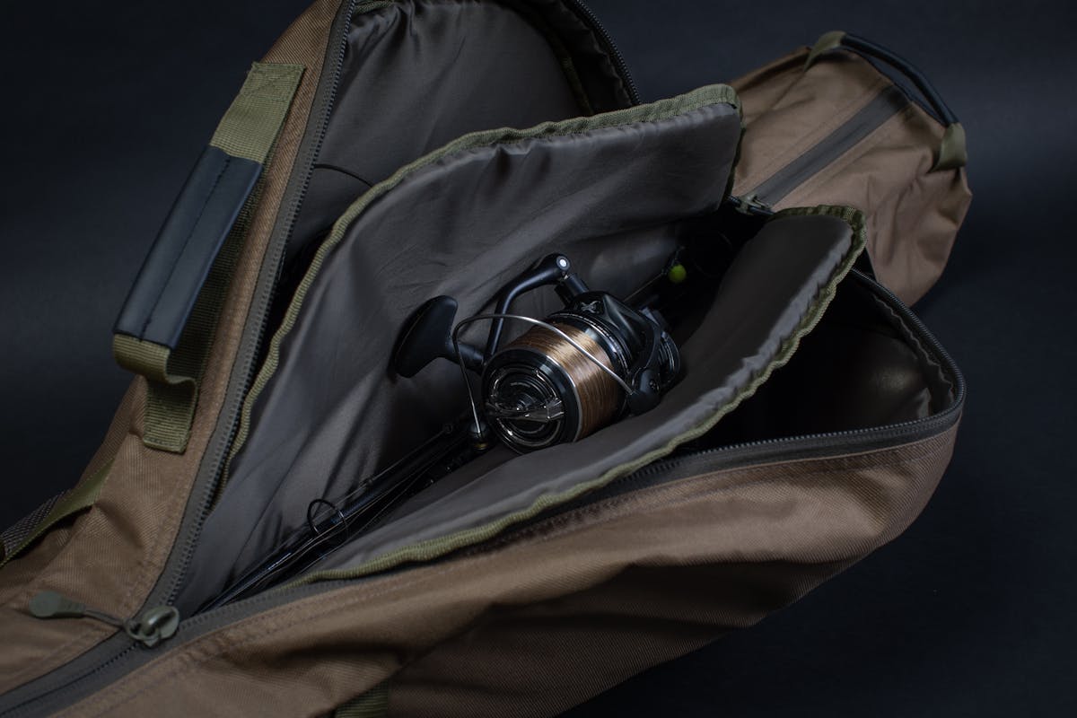 Rods and reel are protected by padded internal dividers - pockets on the outside for further two rods with or without sleeves