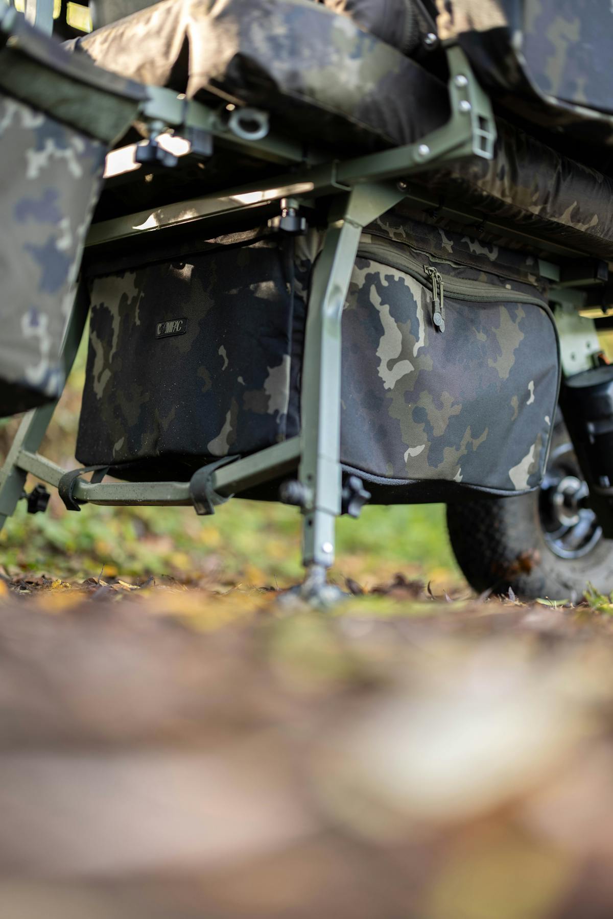 Military grade components - strong durable fabric is used for this range of luggage