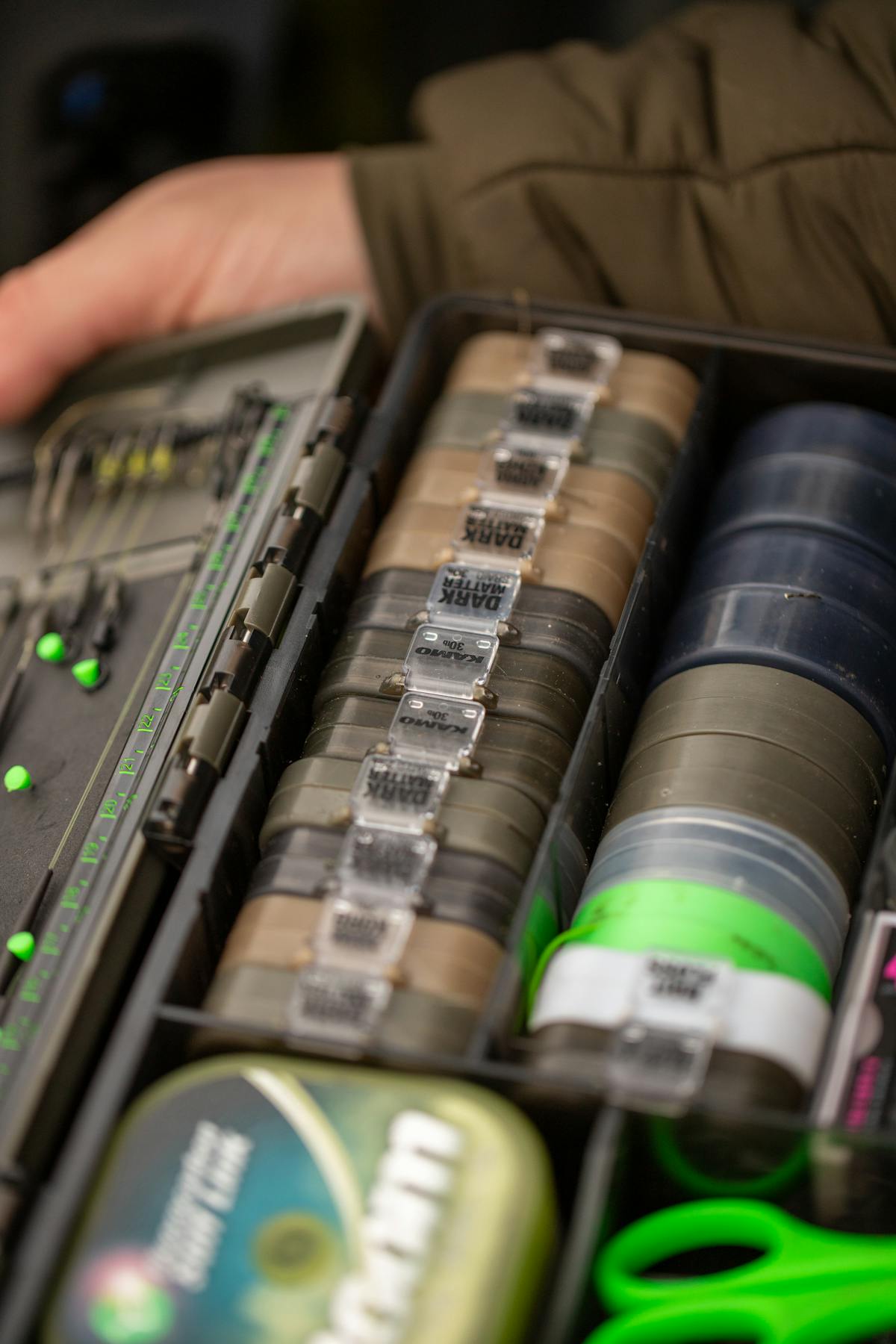 The Korda Tackle Box has been designed so that all our hook link spools and Kamakura hook boxes fit neatly inside