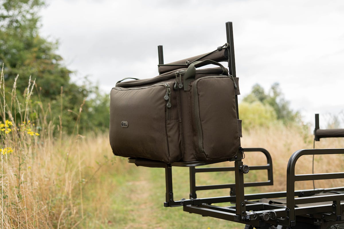 A full range of Carp Porter luggage has been developed to go with these barrows, in either green or Dark Kamo colour