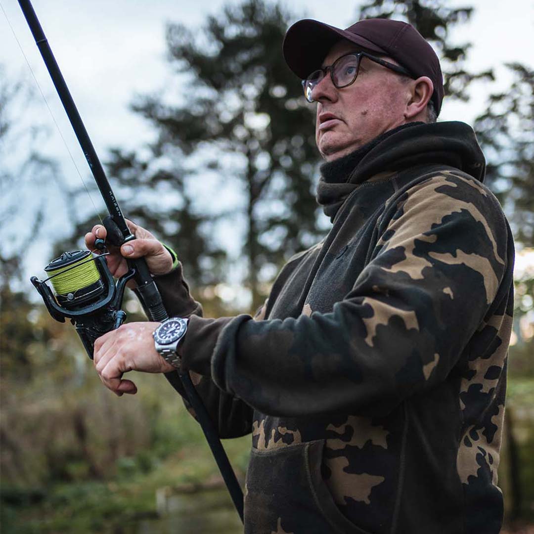 Essential carp fishing clothing for the winter - how to keep warm