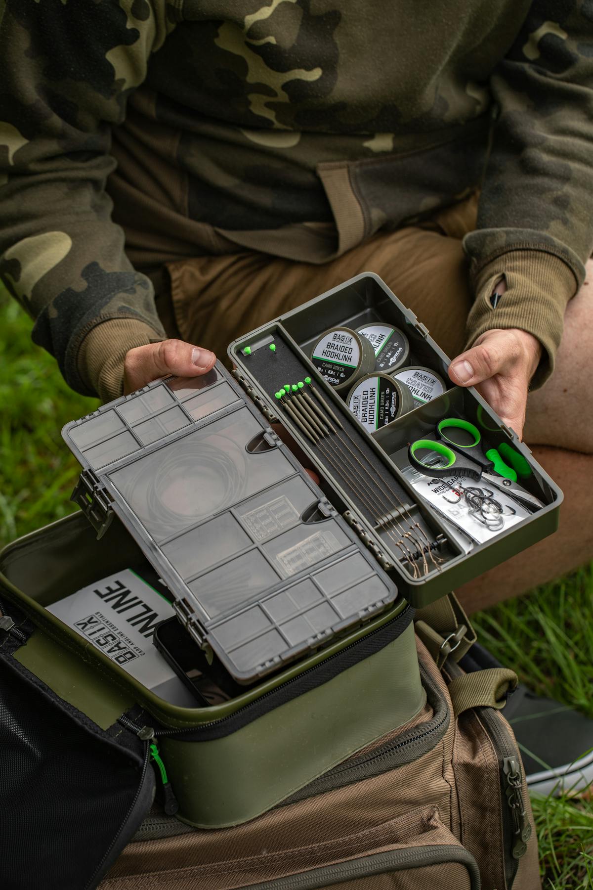 The Basix Tackle Box offers maximum protection and safe storage for all your terminal tackle, and with key features such as flip top lids and a rig board