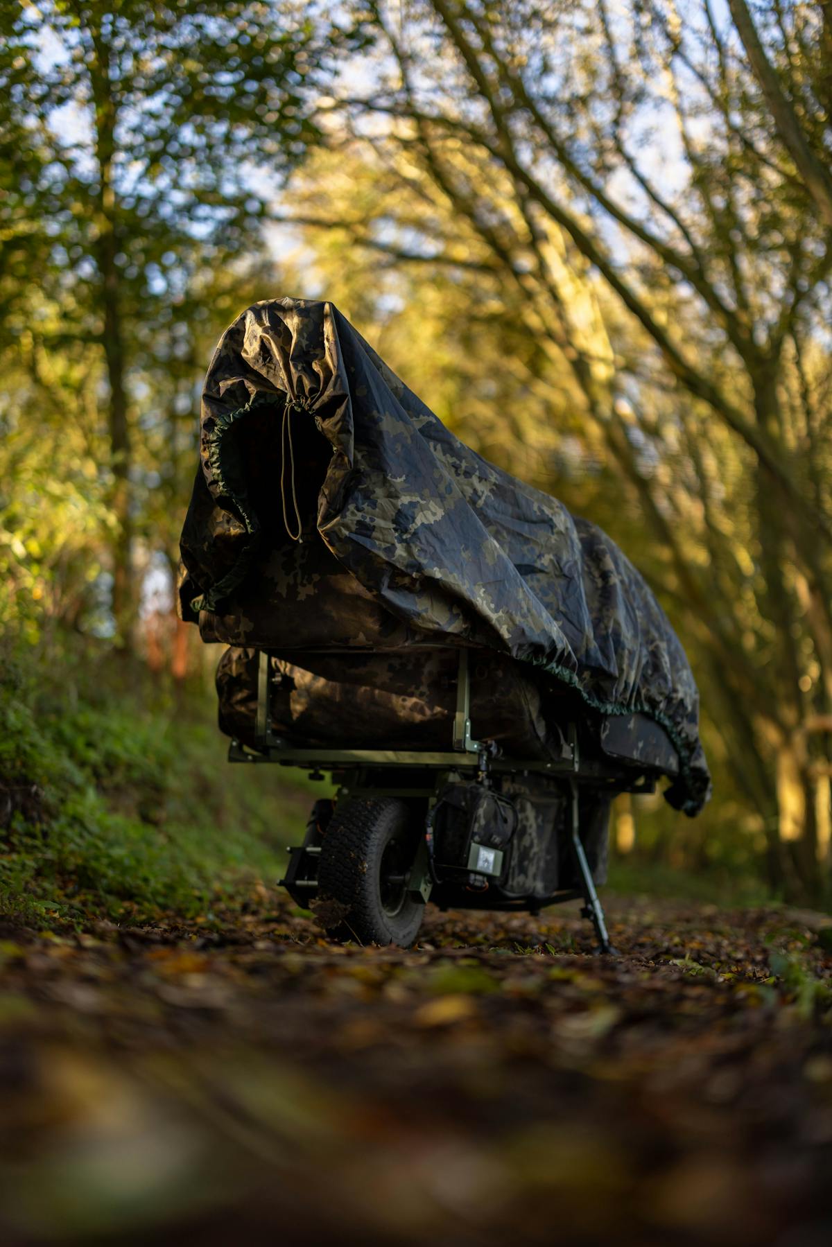 The Carp Porter waterproof cover will keep all your gear dry and still provides effortless manoeuvrability when pushing everything around the lake