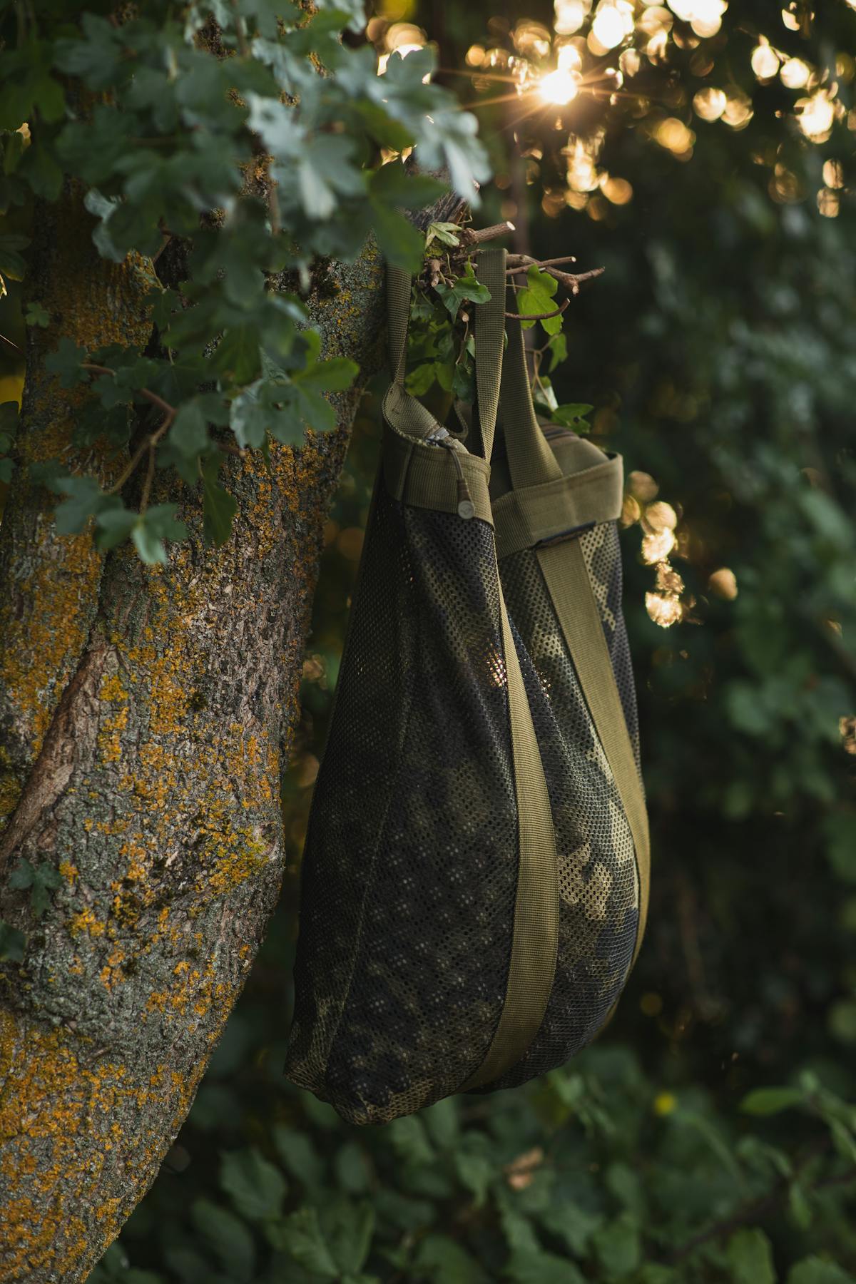 Air drying, using the Korda Compac Air Dry Bags, is a good way of stopping your boilies going off during longer sessions