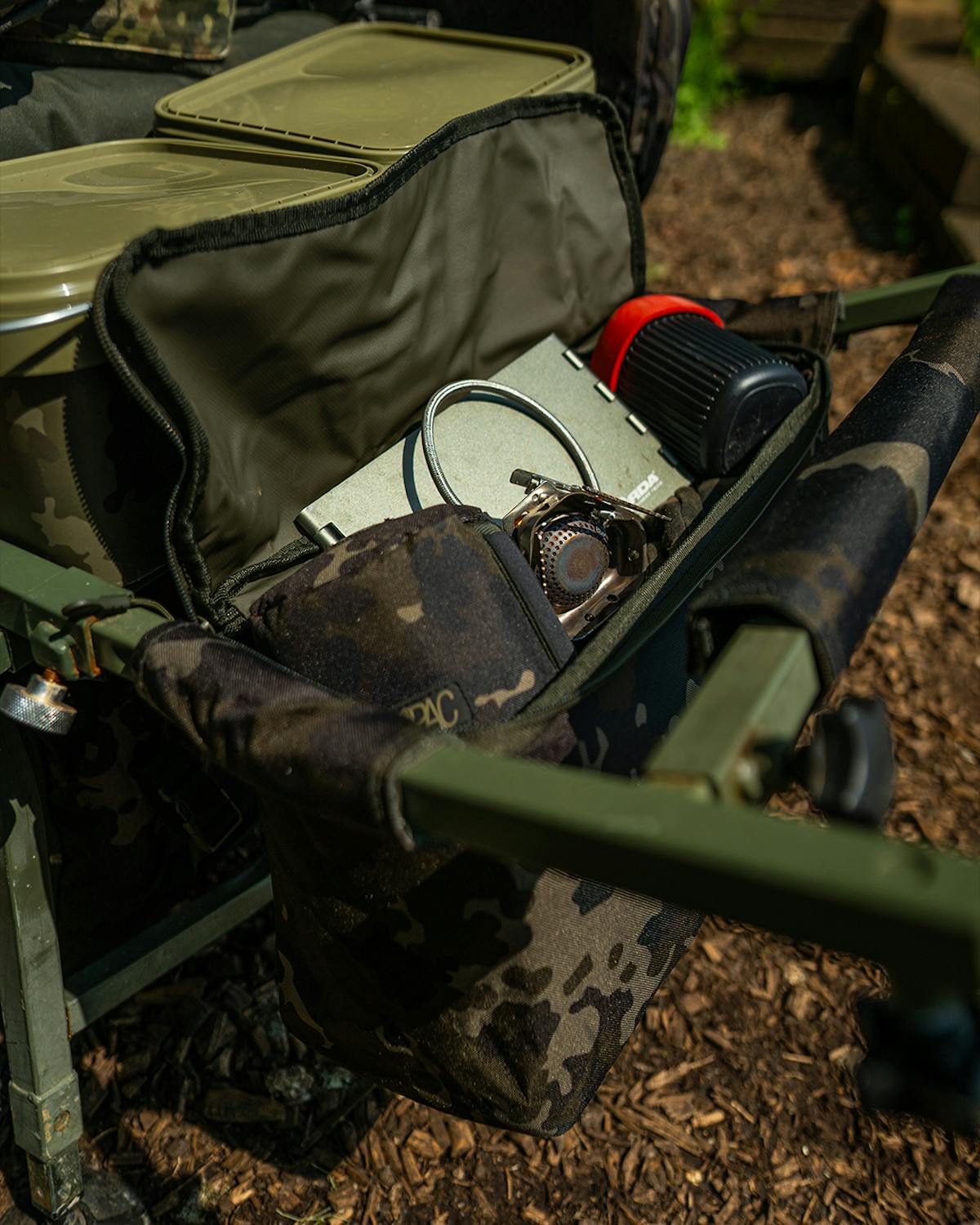 Make use of dead space and have essential items easily accessible via luggage that increases storage capacity