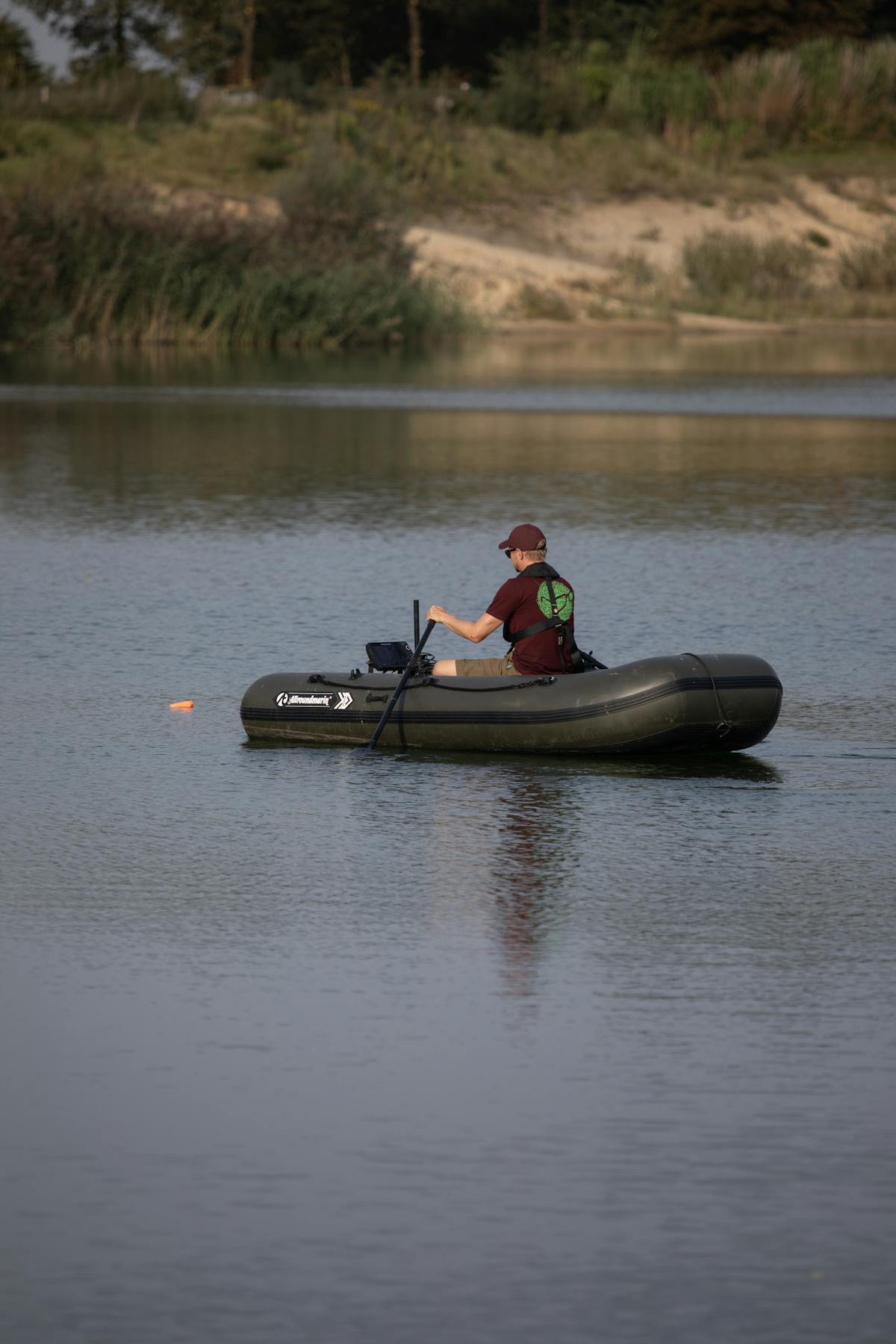 Some anglers prefer to row and even if you have a motor you should always have oars on the boat as well
