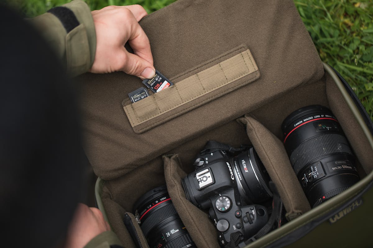 Korda Compac bags are fully padded and the perfect solution for protecting expensive electronic devices
