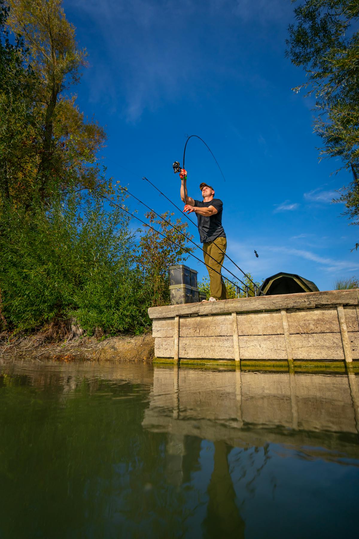 Spodding can be used to bait up at very long distances, as long as you have the right tackle, such as a Korda Kaizen Green spod rod