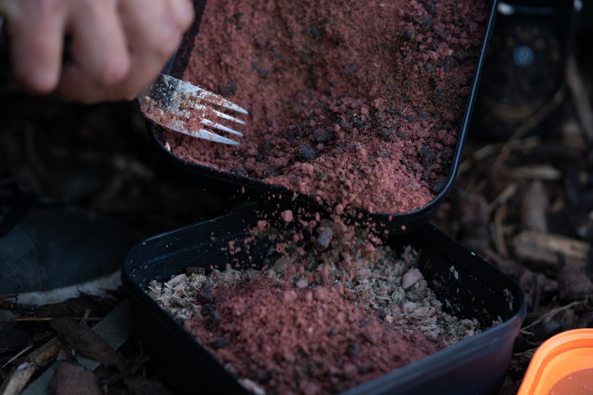 You can make up your own PVA stick mixes from all sorts of ingredients, including boilie crumb and tuna in oil