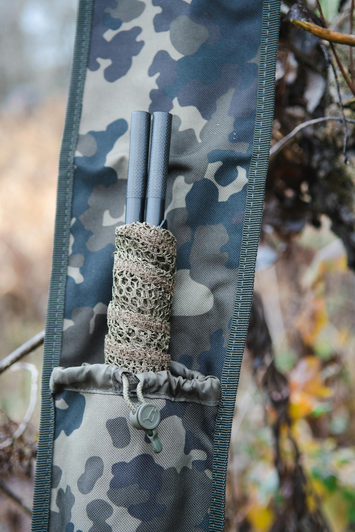 Both of the Korda ranges of landing nets come with some sort of sleeve - the top of the range Spring Bow has a heavy duty one in a Dark Kamo pattern