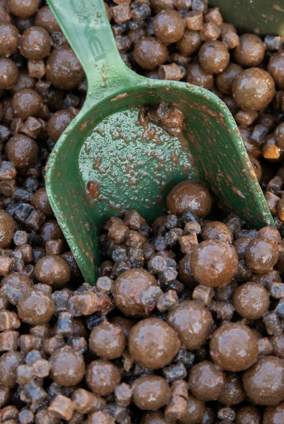 For carp fishing, boilies can be a great choice and the use of bottom baits on your baited area can make a big difference when the carp have seen lots of hi-viz hookbaits