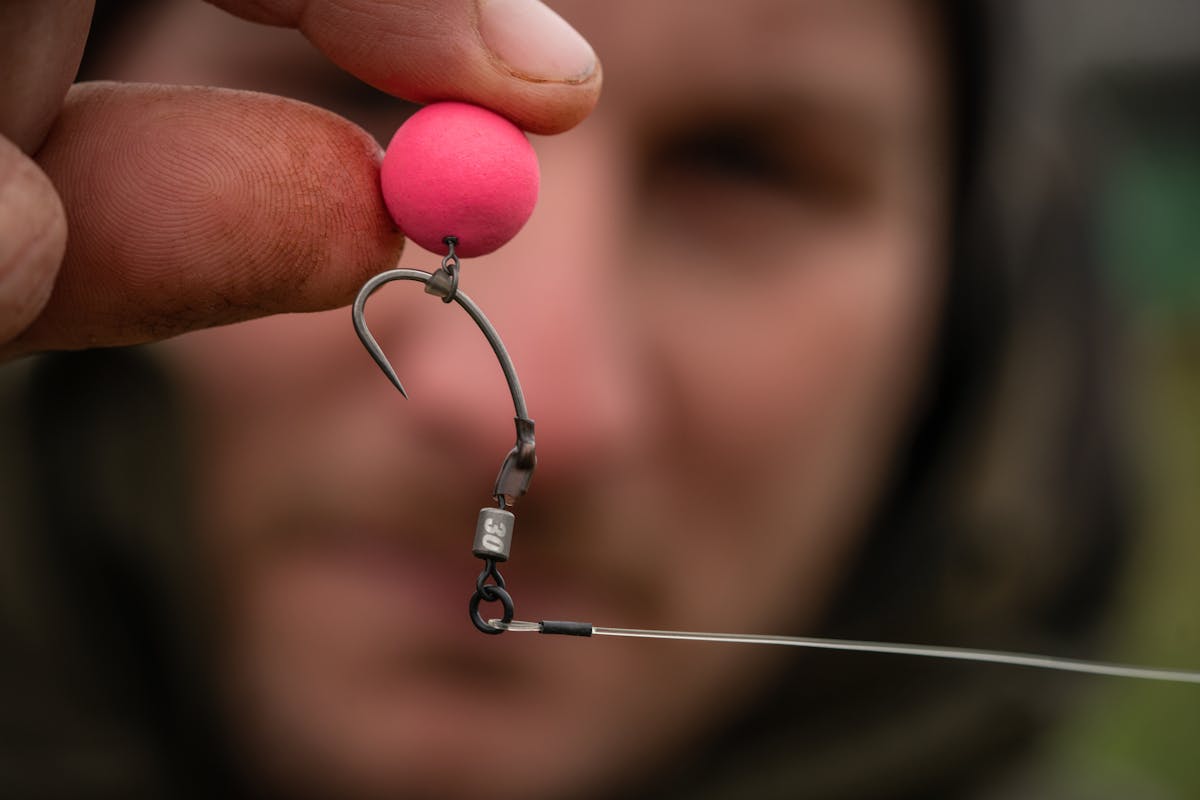 The Korda Dark Matter Balancing Weights are innovative pure Tungsten interchangeable precision engineered weights - counter balance a buoyant hook bait very easily and they offer a neat alternative to putty