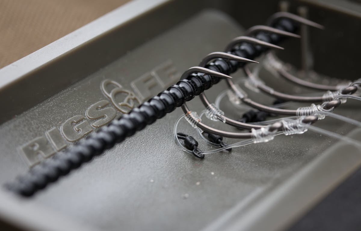 Like any Korda product, the Rig Safe has been well designed with a special hook retention bar