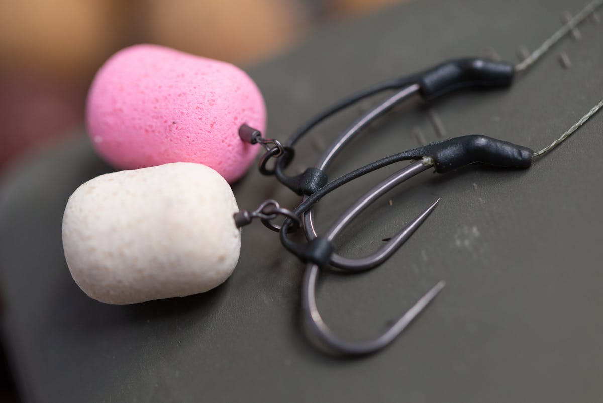 To make these carp rigs even simpler, a Korda D-rig Kicker is available