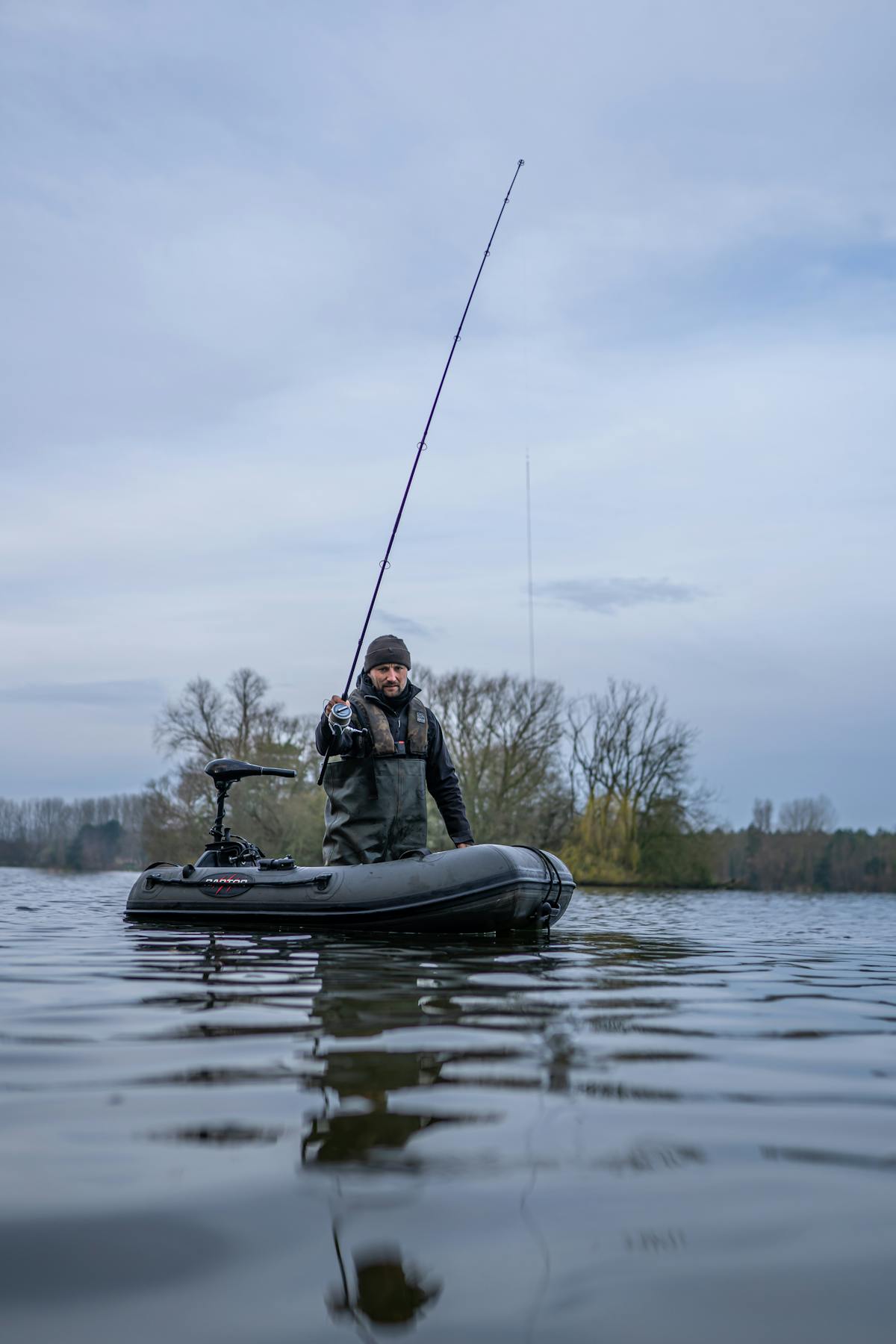 When carp fishing from a boat you can lower down your rig very accurately, and quickly reposition it if you aren't happy with where it landed