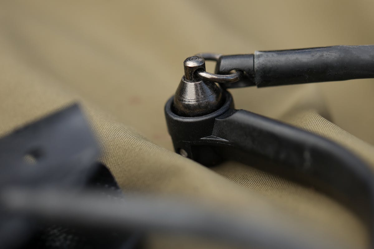 The Korda catapult elastics are tangle-free and easy to change when they become worn out, or are old and UV rays have caused deterioration