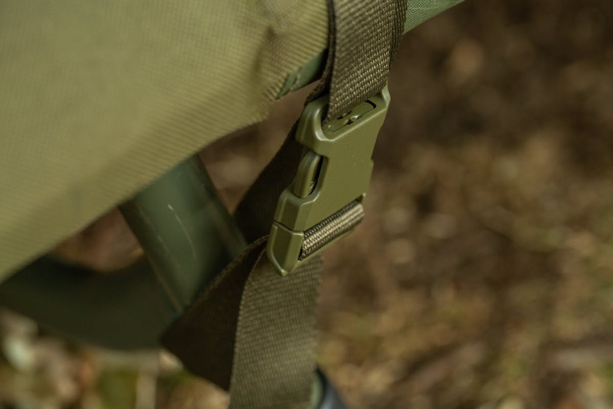 Four strong buckle clips keep the Dry Kore bedchair cover attached to your bedchair