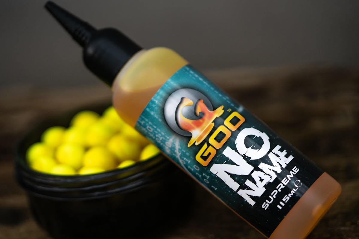 No Name Goo is a potent attractor using unusual ingredients and has a thinner viscosity, so is ideal for adding to your hookbaits