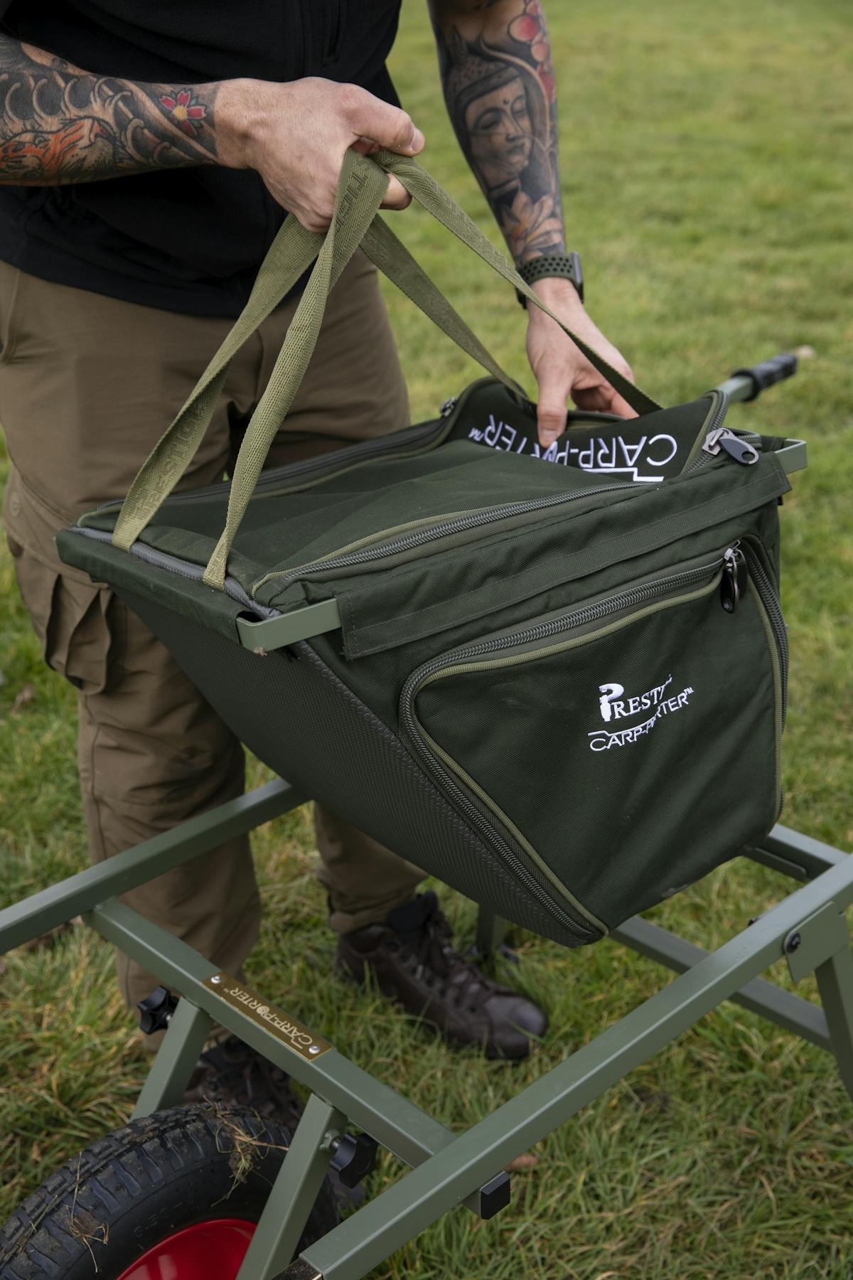 Drop in bags add storage space and accessible via a side zip to avoid having to unload all your gear to access them