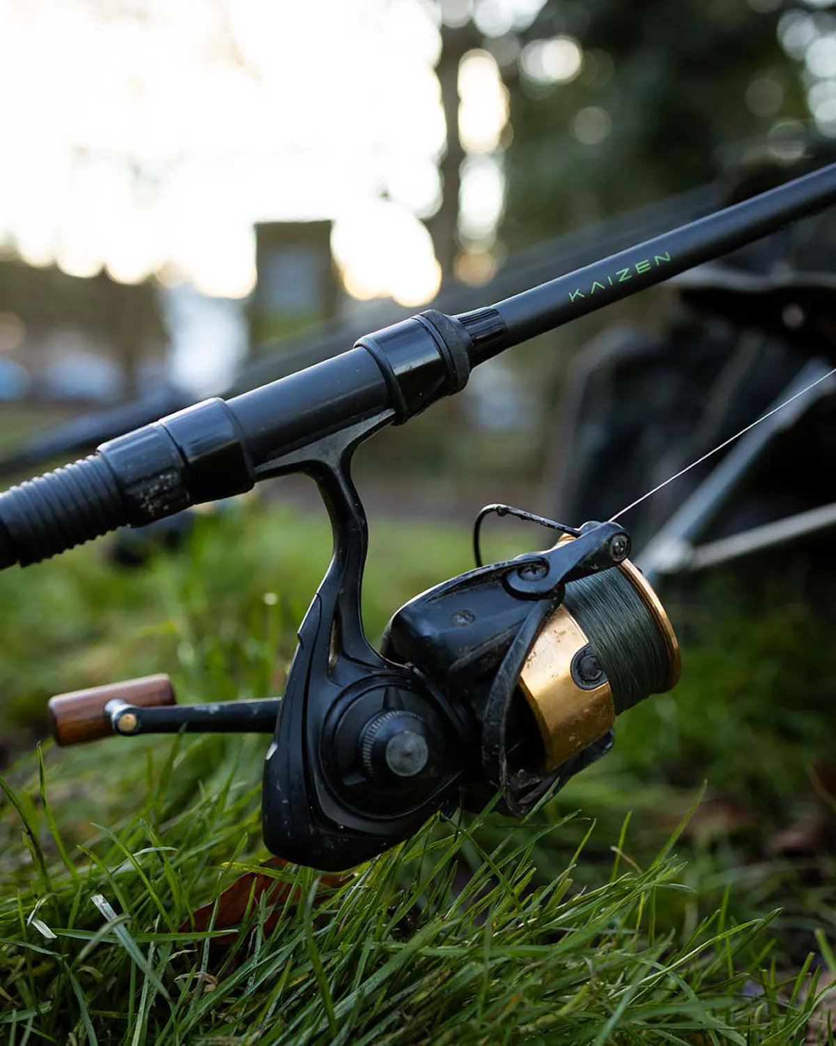 If your reel doesn't have any sort of free spool, then you can loosen the drag, and just do it up again once you hook the fish