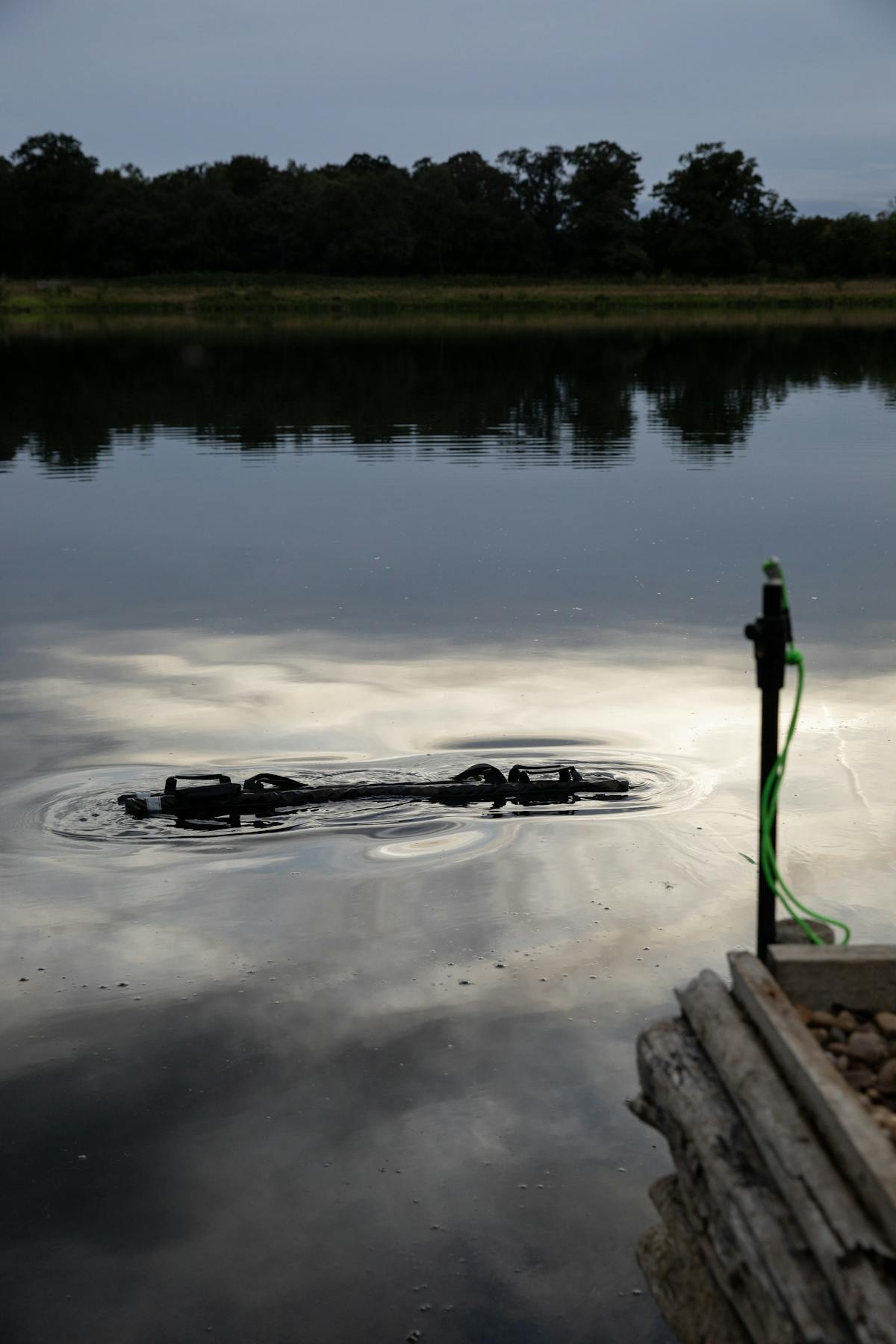 A Compac retainer sling is useful for retaining a carp whilst waiting for sunrise