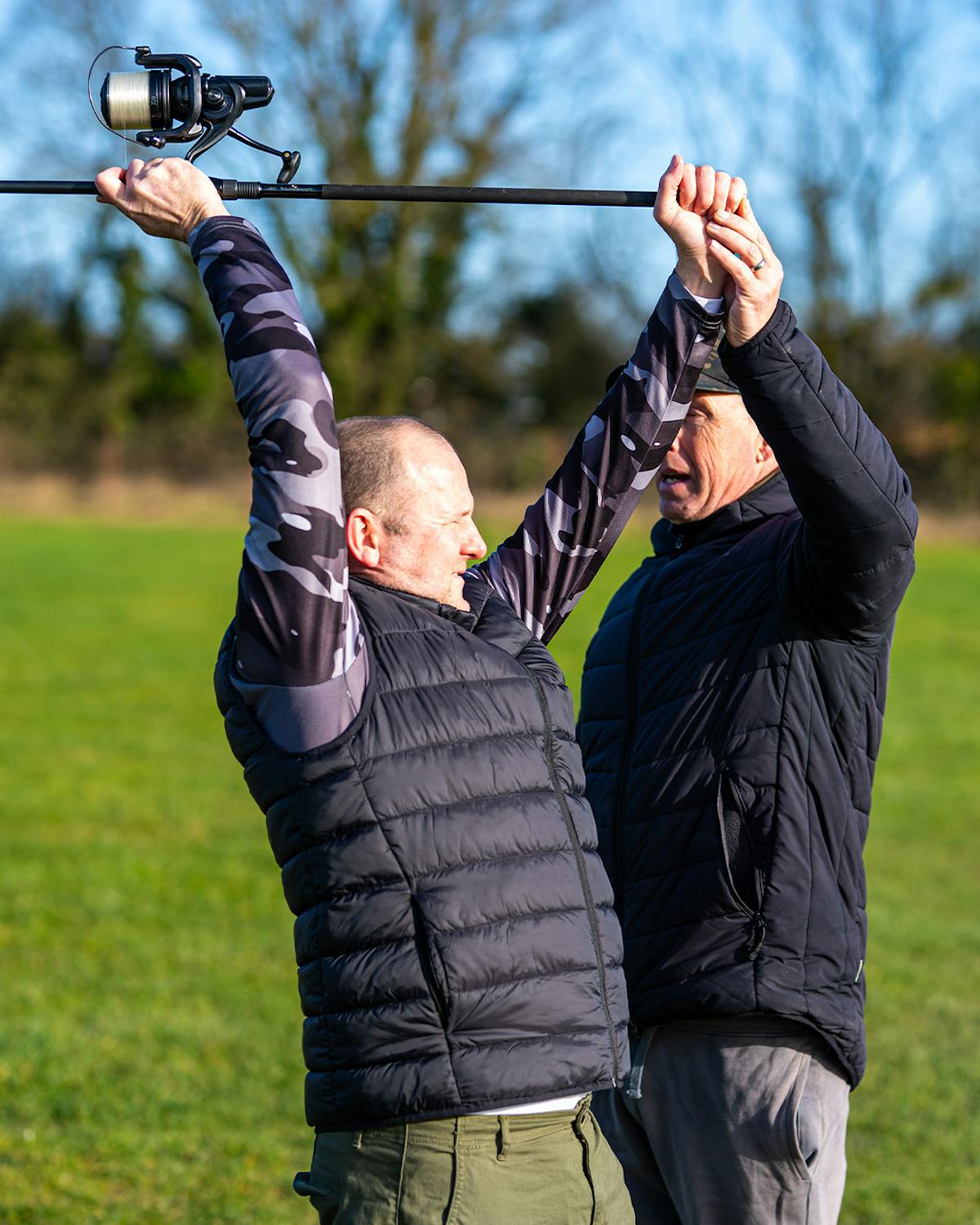 The right carp fishing rod should feel comfortable in your hands when casting and allow you to get a secure grip on it