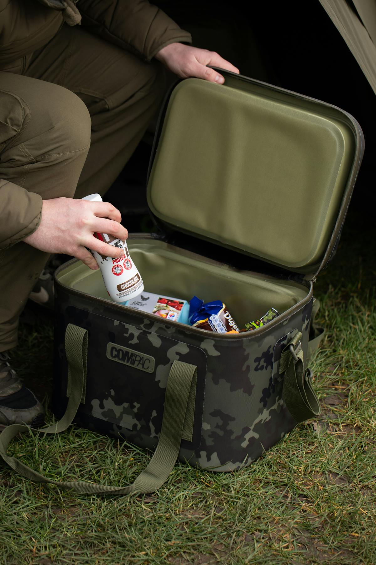 The Compac Cooler is great for longer sessions when used in conjunction with ice packs