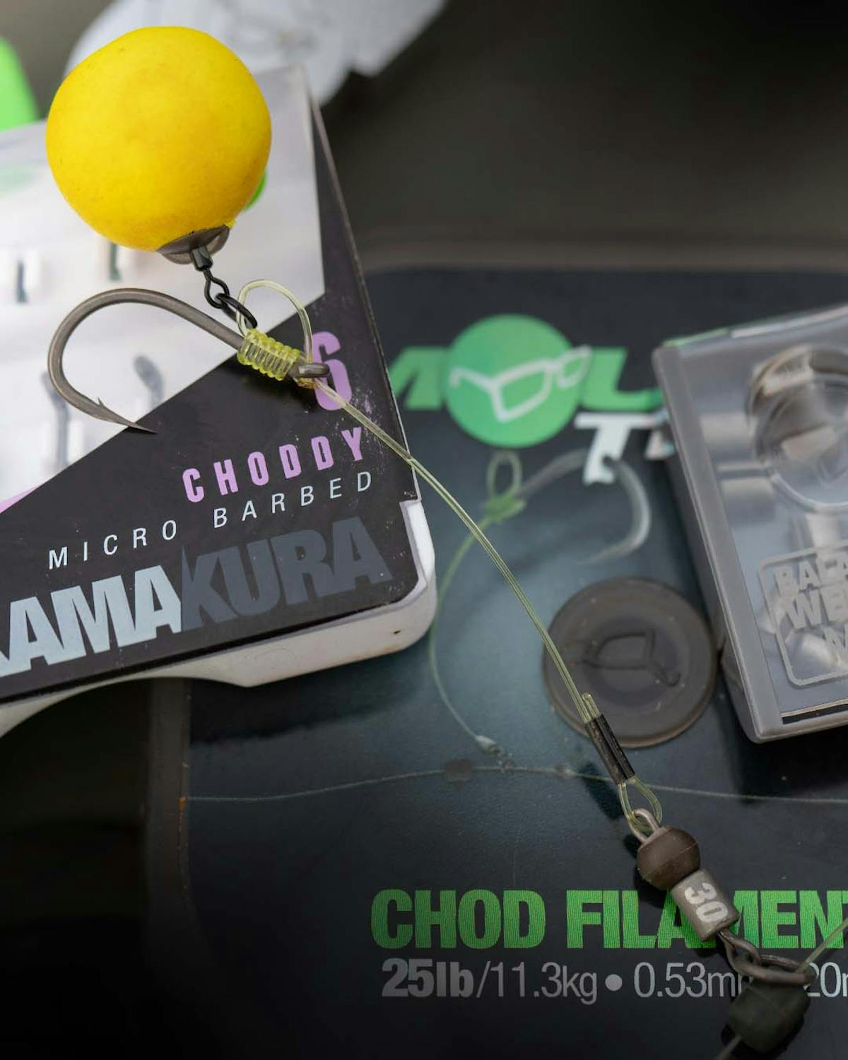 Korda Dark Matter Balancing Weights are a new innovative pure Tungsten product that is great to use with chod, hinge and spinner rigs, they offer a high size to weight ratio and have been created to sit on a swivel barrel and make the final rig perfectly balanced