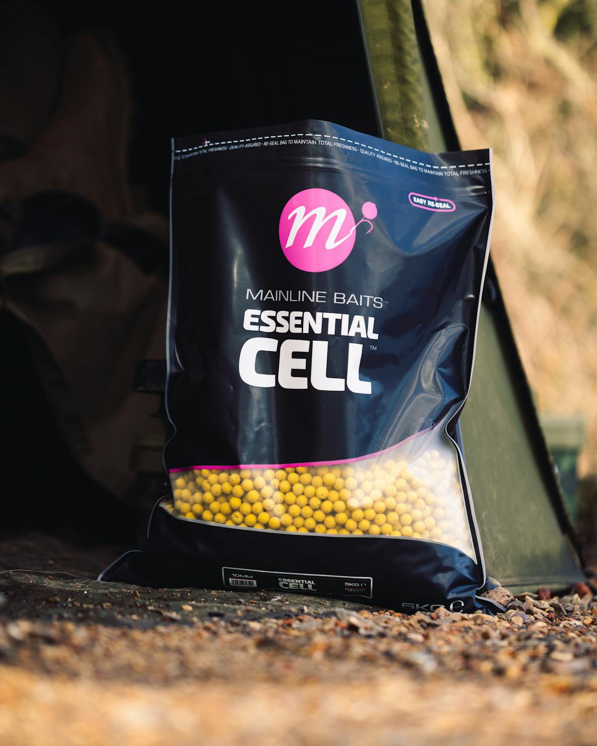 Bottom bait boilies don't have to subtle - Darrell Peck has caught a lot of big carp and had great results on bright yellow Mainline Essential Cell