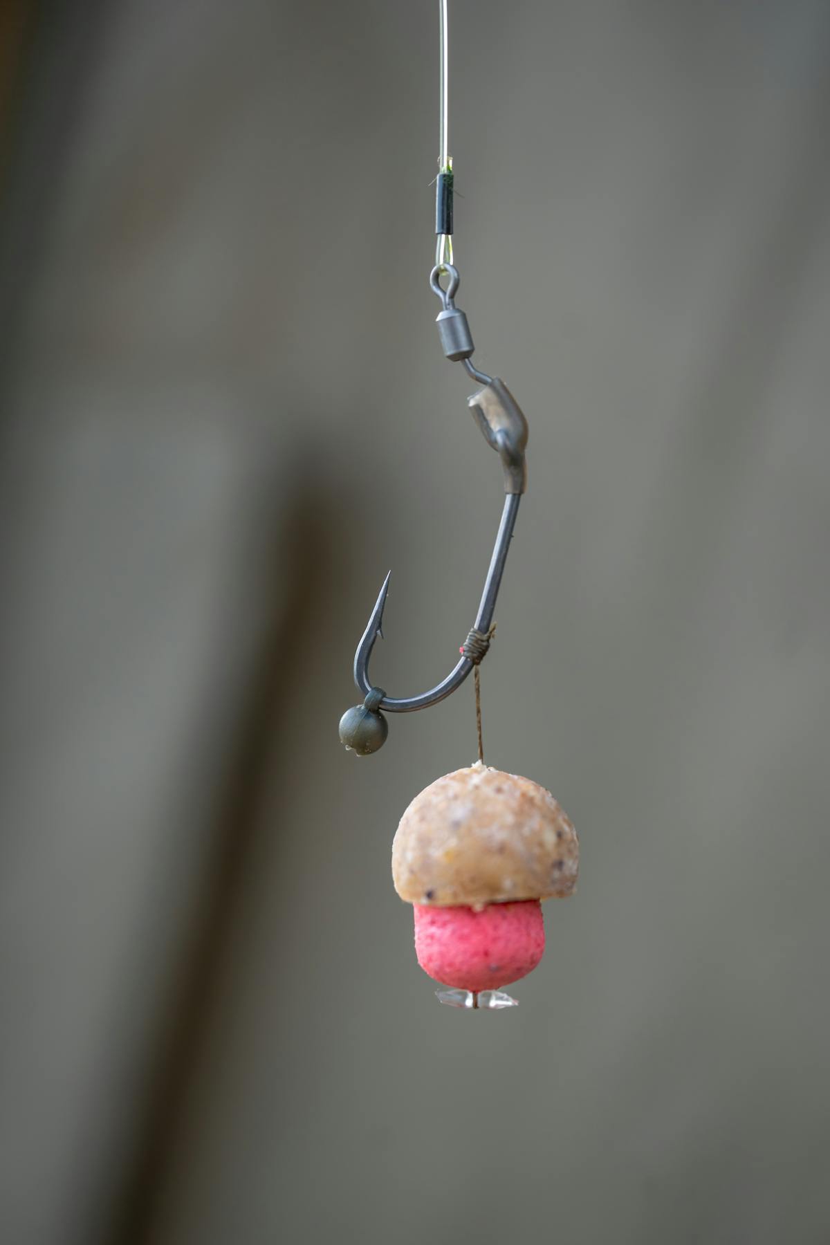 The Korda Shot On The Hook weight is more convenient than using split shot and resulted in more pick ups being converted into fish landed, and the rig has seen a massive resurgence since the Underwater film was released