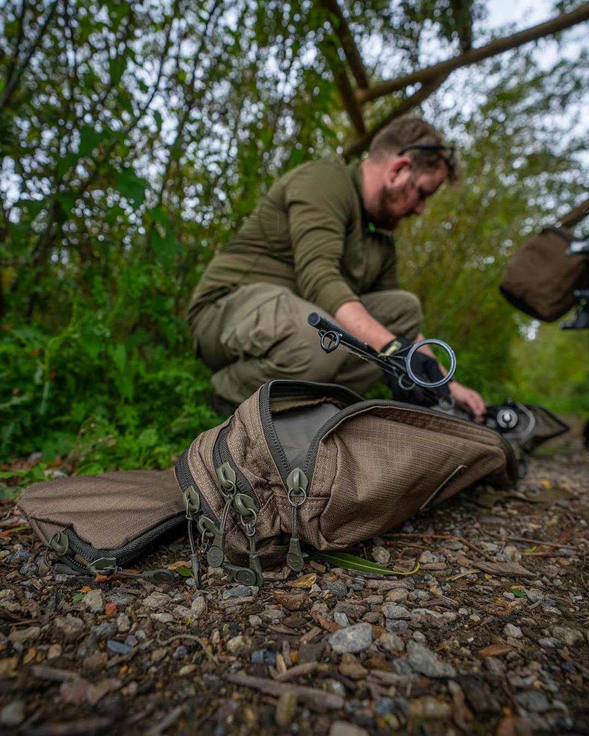 The Divide System is very quick and easy to use, with a waterproof material and a shoulder strap so you can carry it, or put it on a barrow